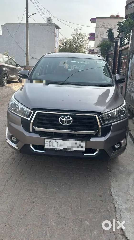 Toyota Innova Crysta 2017 Diesel 150000 Km Driven