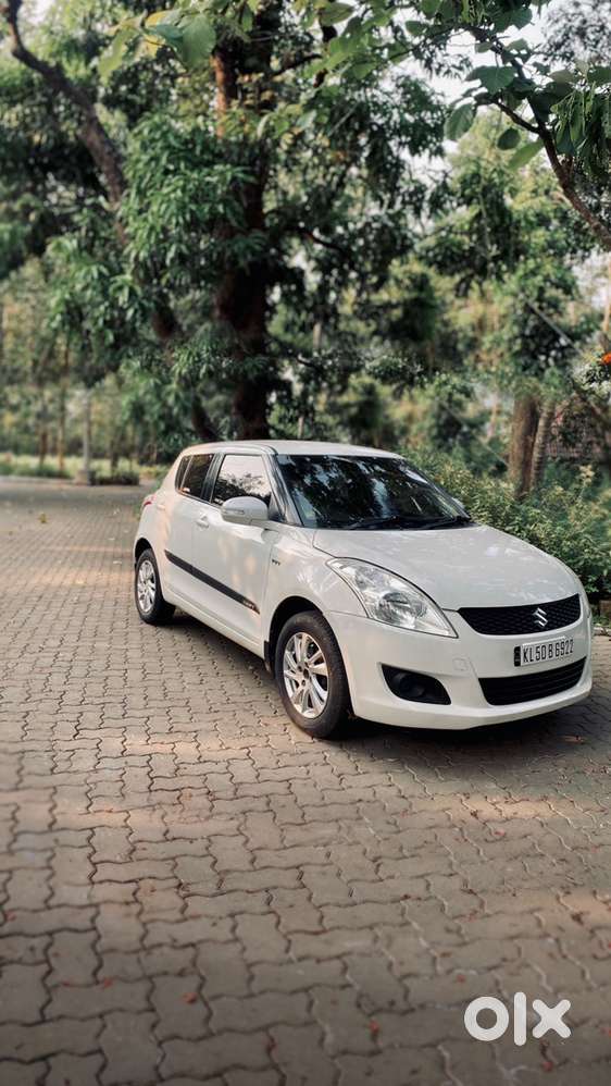 Maruti Suzuki Swift Petrol 2012