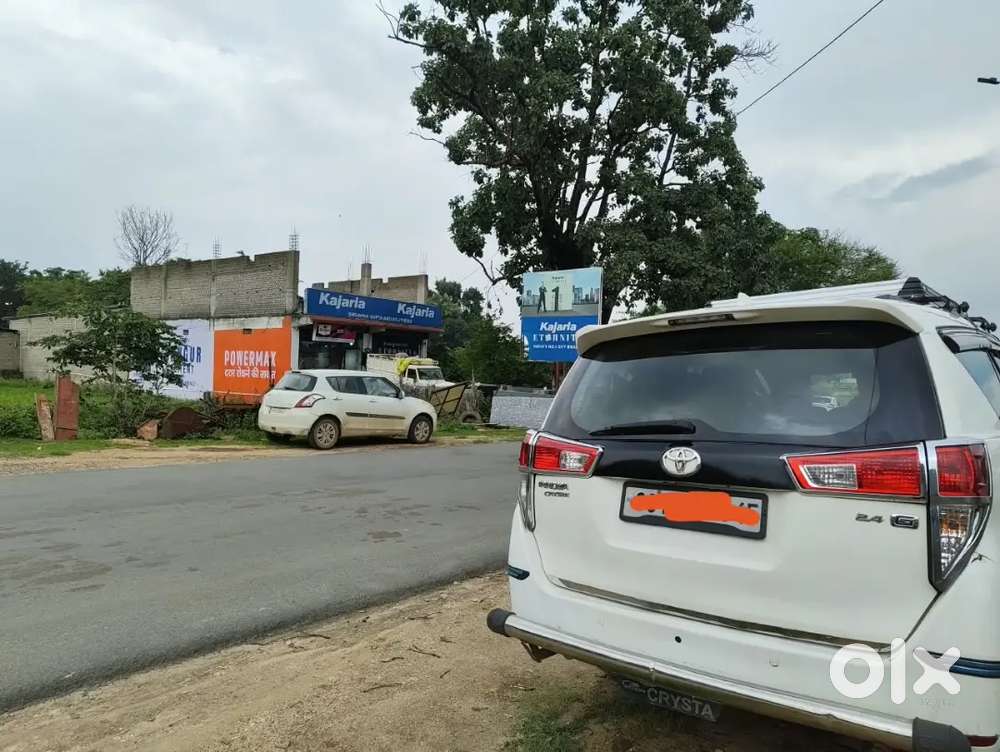 Toyota Innova Crysta 2017 Diesel Manual Running 2,00,000 Km