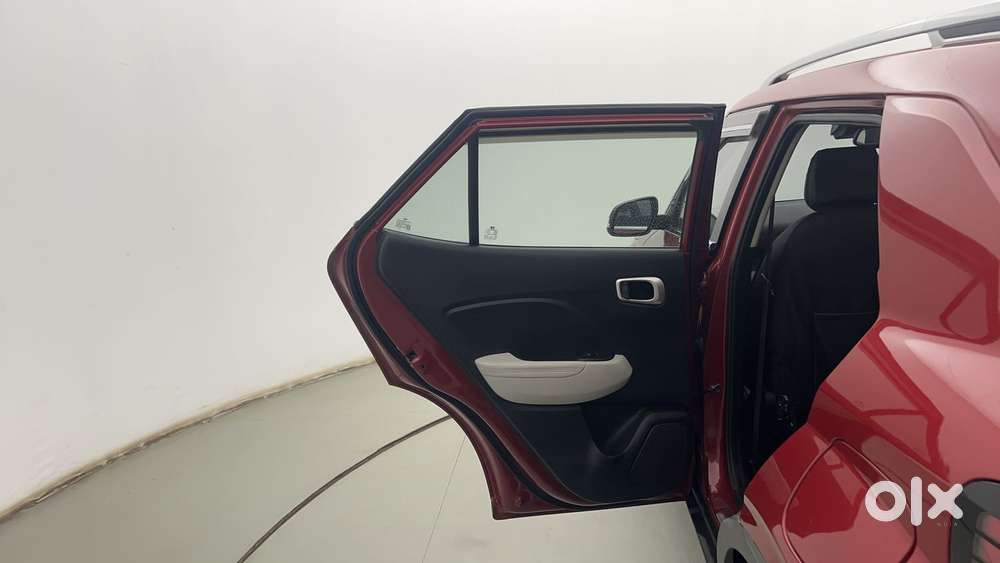 Hyundai Venue Sx (o) Mt 1.5 Diesel, 2024, Diesel