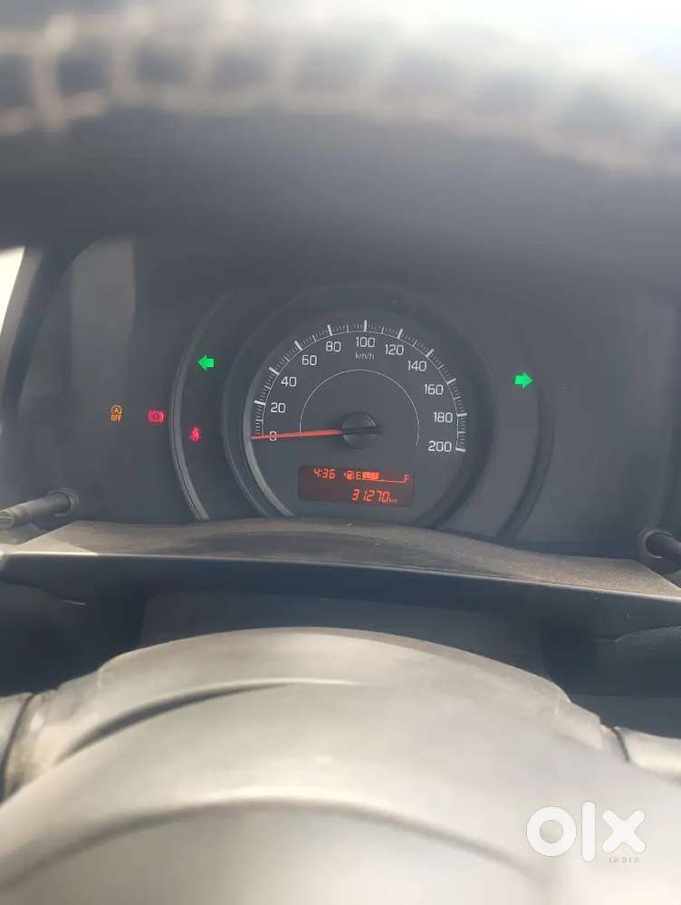 Maruti Suzuki Swift 2022 Petrol 31000 Km Driven