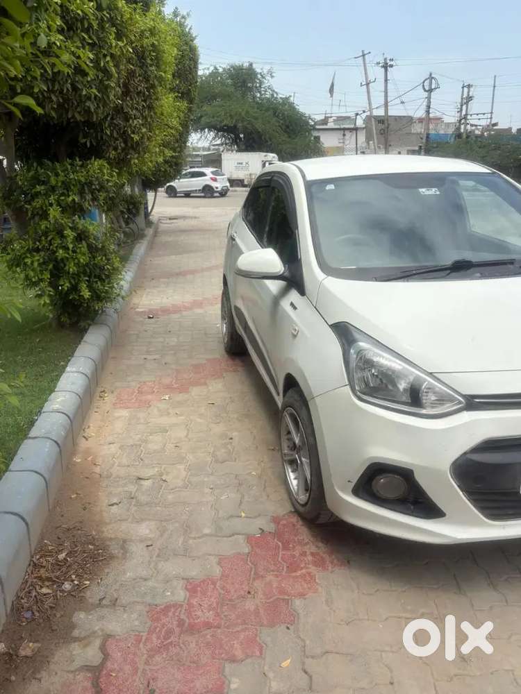 Hyundai Xcent Base 2017