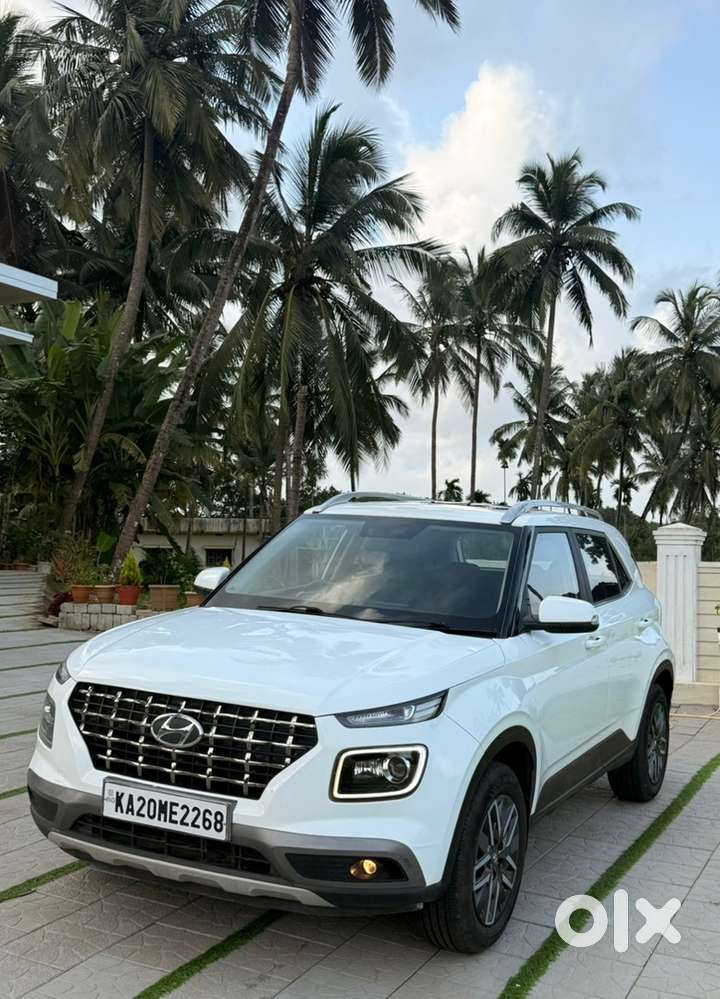 Hyundai Venue 2022 Diesel 135000 Km Driven