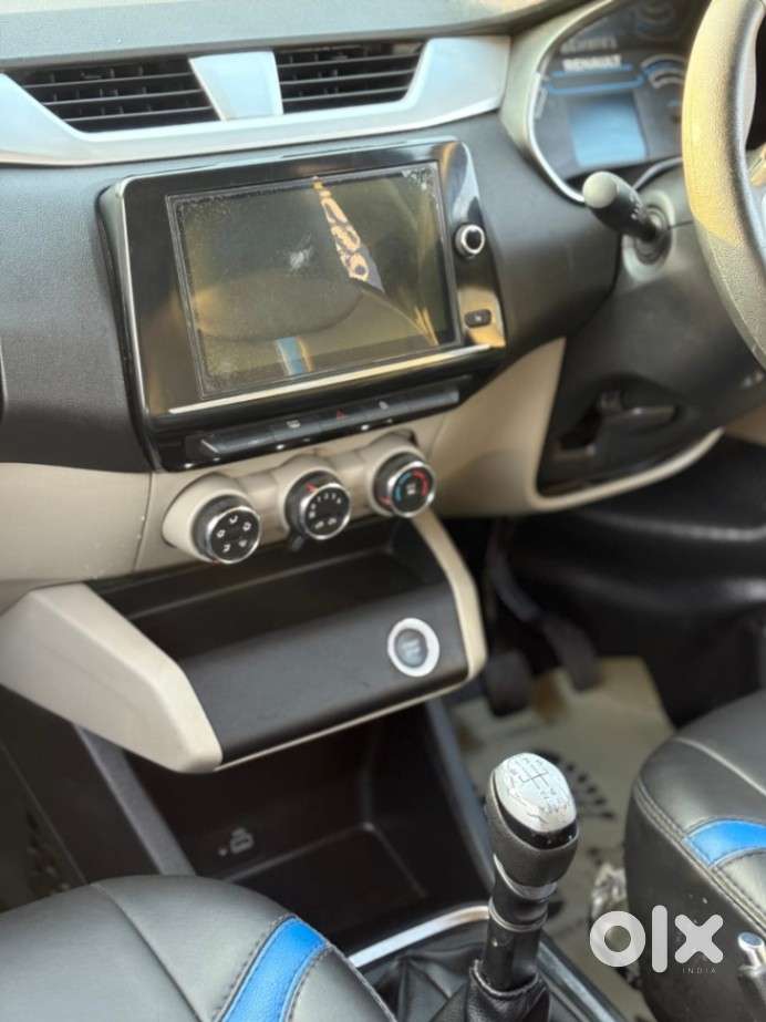 Renault Triber Rxz, 2020, Petrol