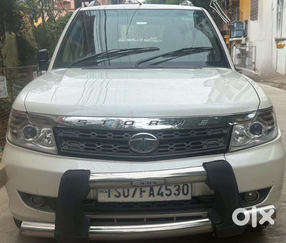 2016 Excellent Condition Tata Safai Storm