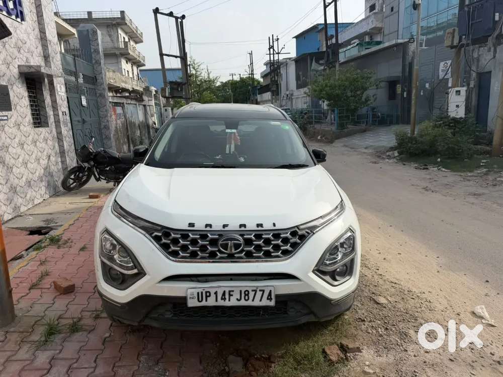 Tata Safari Sunroof Alloy Wheels 2022 December Mid