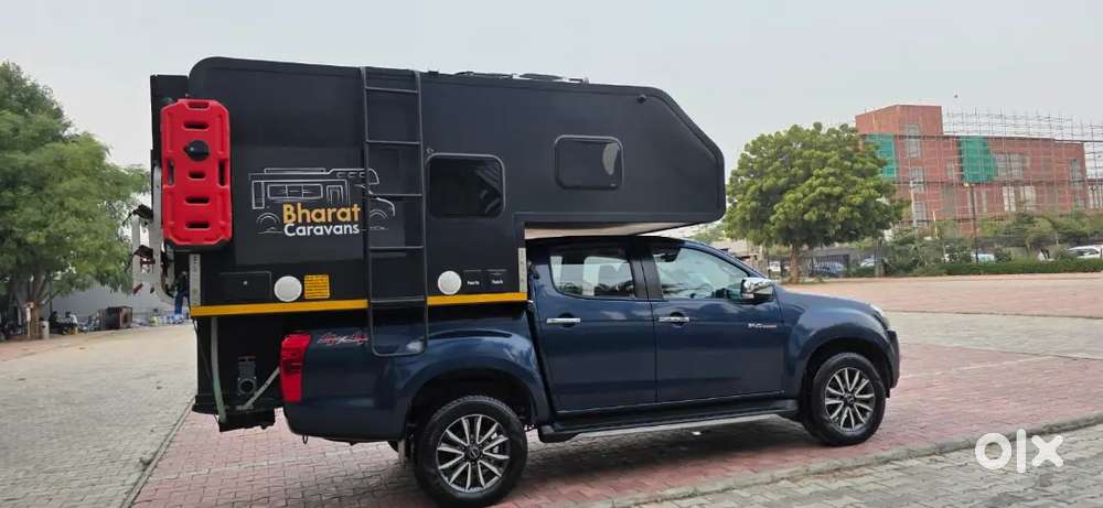 Isuzu V-cross 2025 Diesel 9707 Km Driven