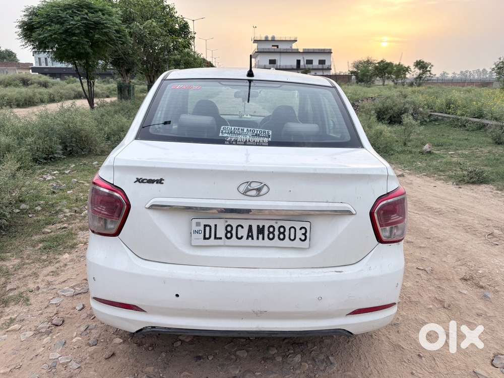 Hyundai Xcent Petrol 2015