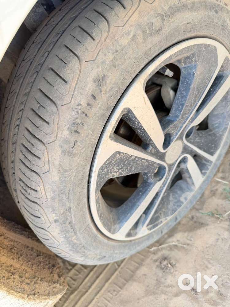 Tata Altroz 2024 Diesel Well Maintained