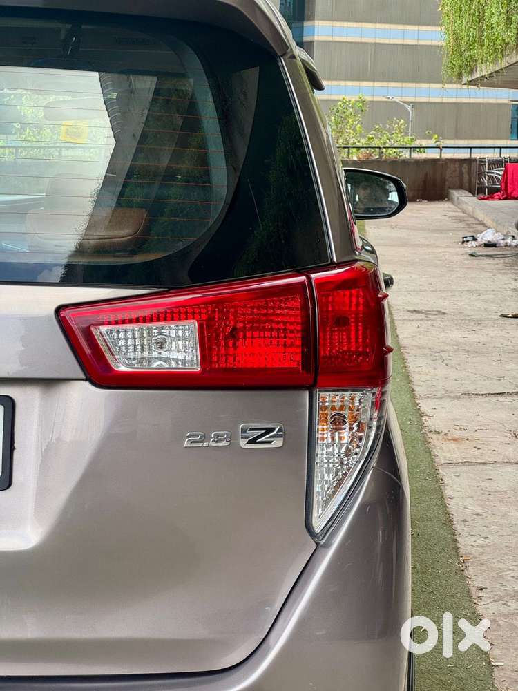 Toyota Innova Crysta 2.8 Z, 2016, Diesel