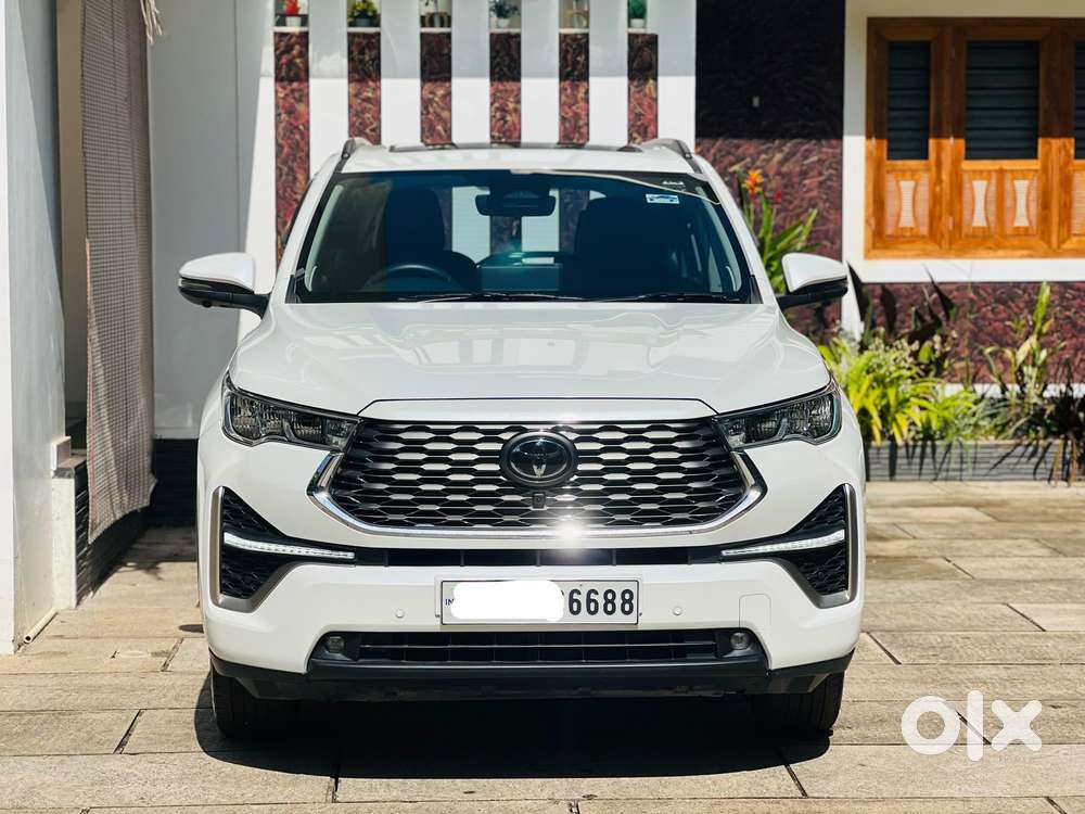 Toyota Innova Hycross 2.0 Zx (o) Hybrid 7 Str, 2025, Petrol