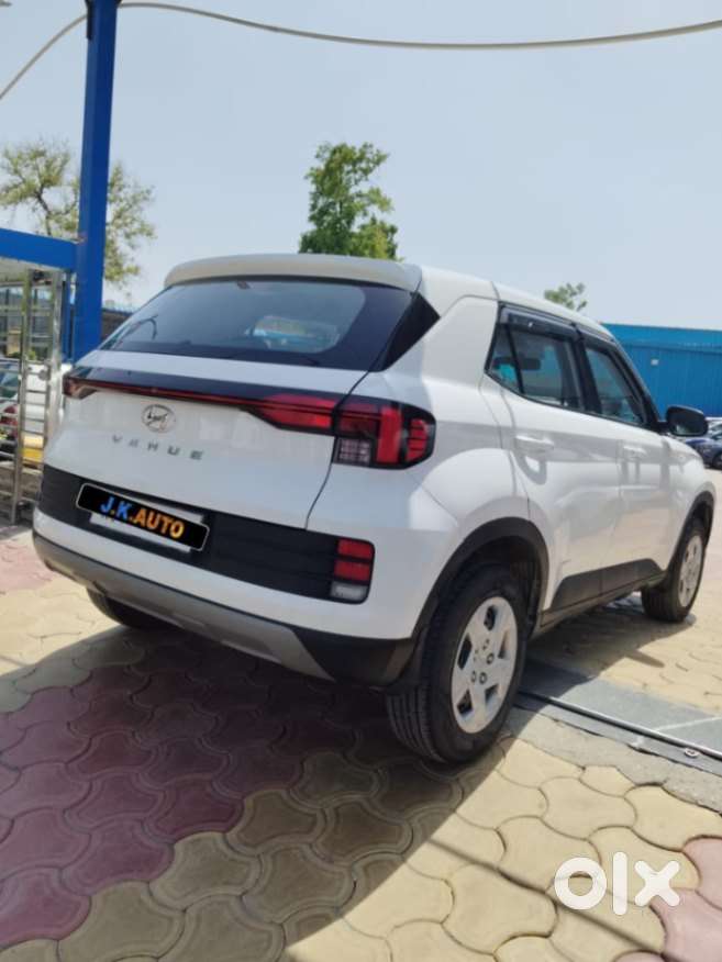 Hyundai Venue E 1.2 Petrol, 2022, Petrol