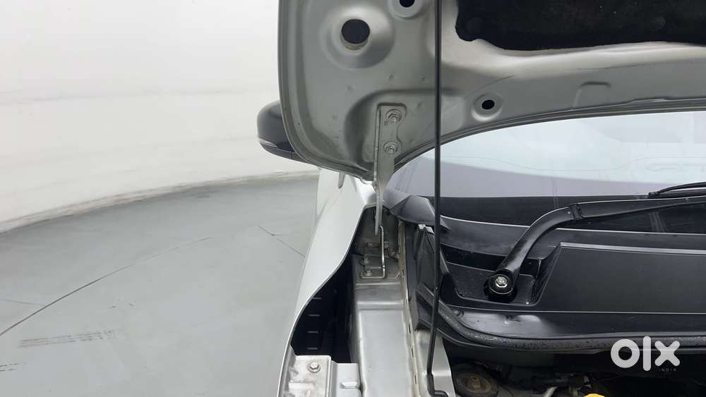 Renault Triber Rxz, 2022, Petrol