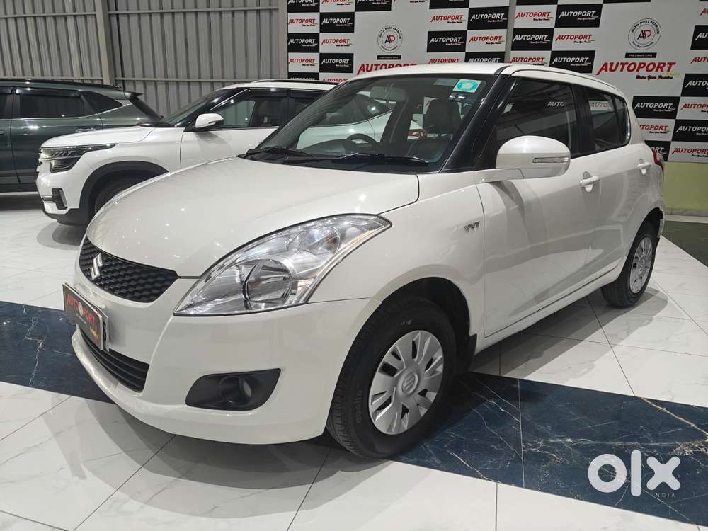 Maruti Suzuki Swift Vxi + Manual, 2012, Petrol