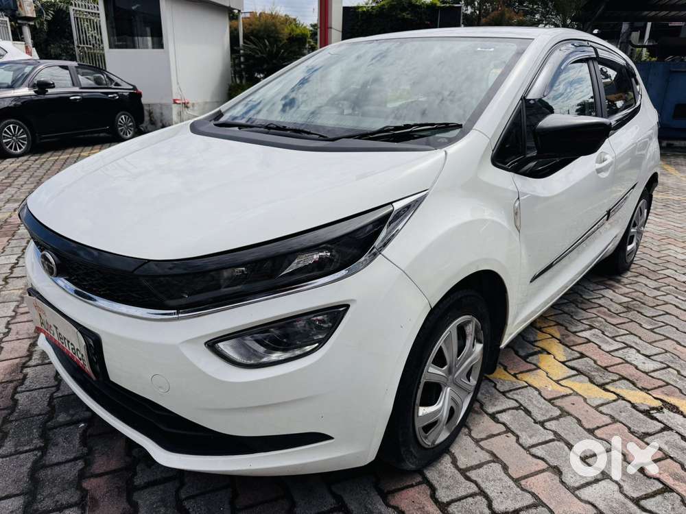 Tata Altroz 1.2 Xm Plus, 2025, Petrol
