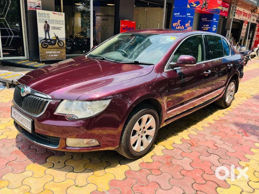 Škoda Superb Petrol Auto
