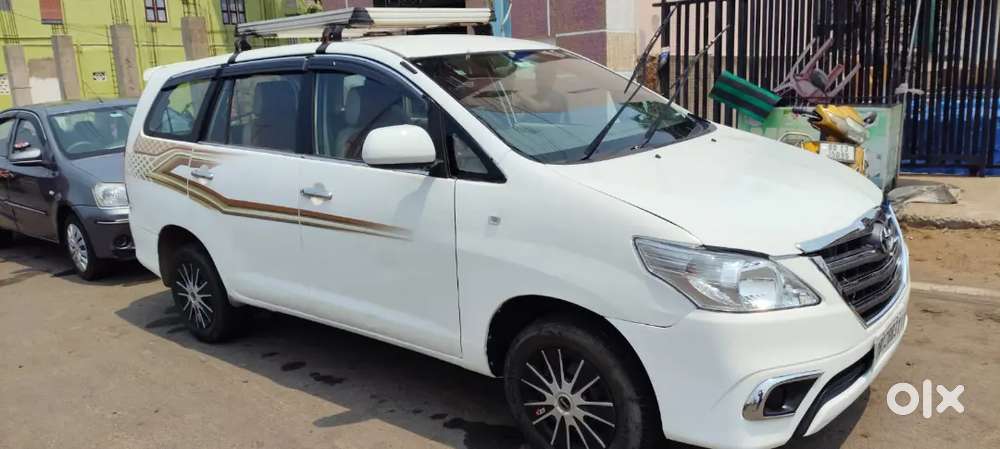 Toyota Innova 2011 Diesel Well Maintained