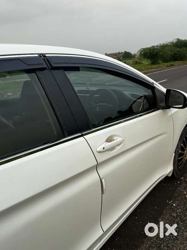 Honda City 2018 Sv 1.5 I-vtec Petrol + Cng  75,000 Km