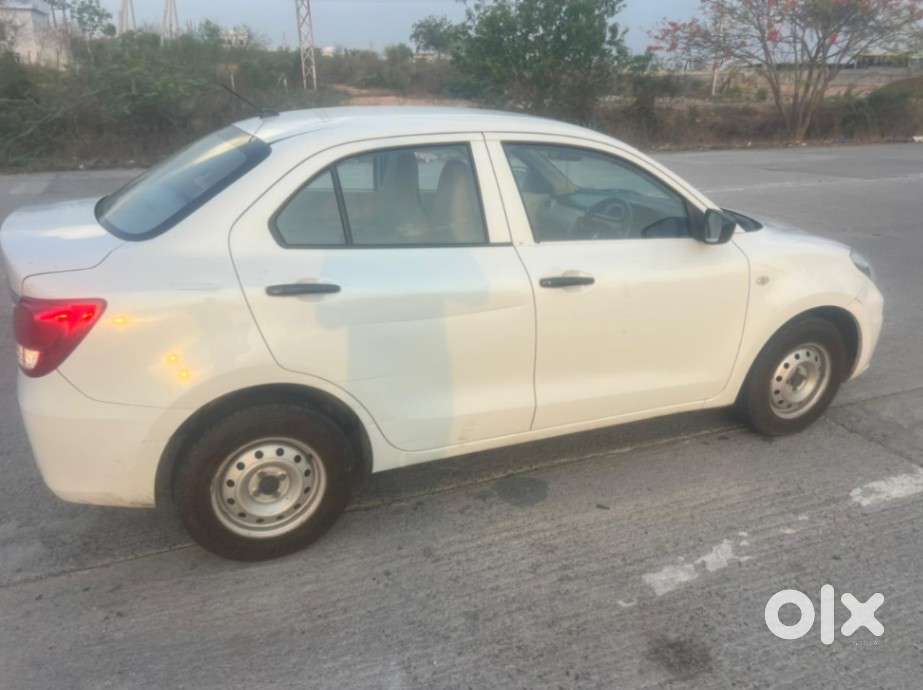 Maruti Suzuki Swift Dzire 1.3 Lxi, 2022, Petrol