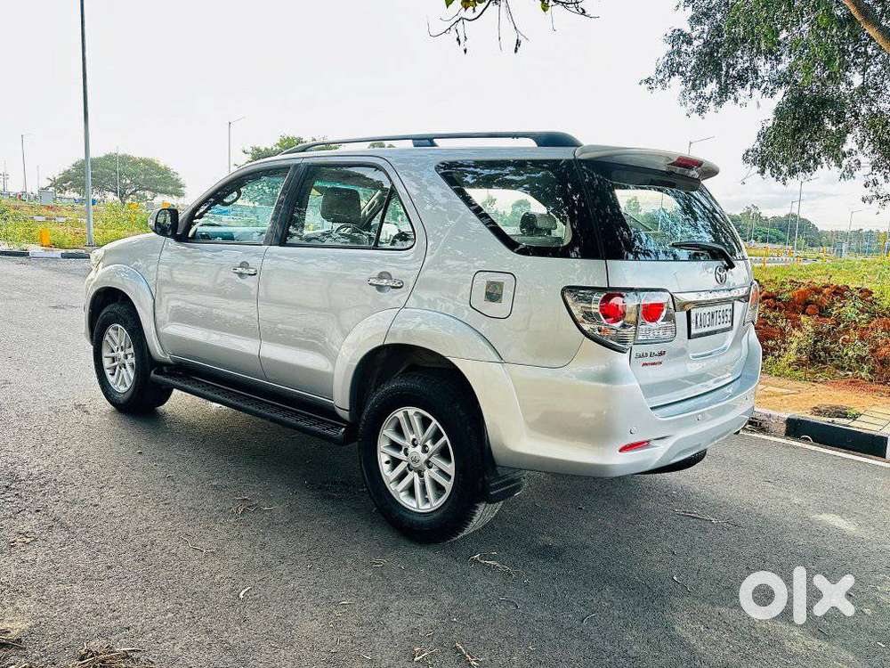 Toyota Fortuner 3.0 4x2 Automatic, 2014