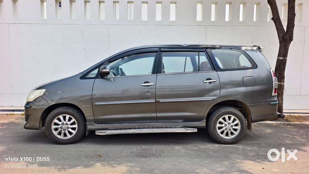 Toyota Innova 2.5 V 7 Str, 2013, Diesel