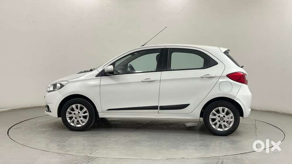 Tata Tiago Xz, 2016, Petrol