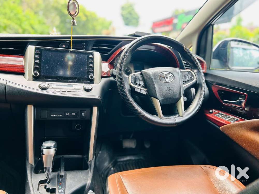Toyota Innova Crysta, 2022, Petrol