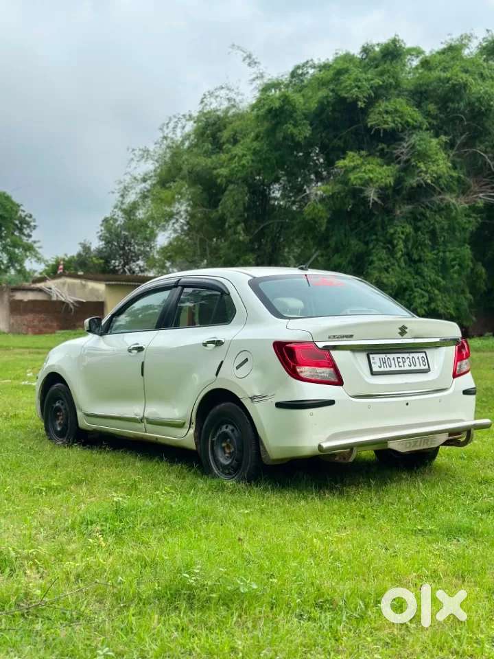 Maruti Suzuki Dzire 1.2 Vxi, 2022, Petrol
