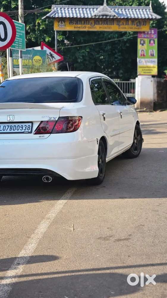 Honda City Zx 2006 Petrol Well Maintained