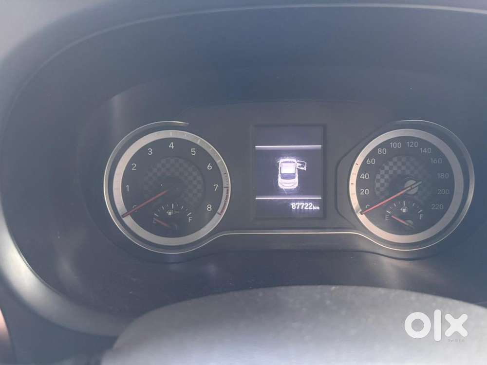 Hyundai Aura 2023 Cng & Hybrids Well Maintained