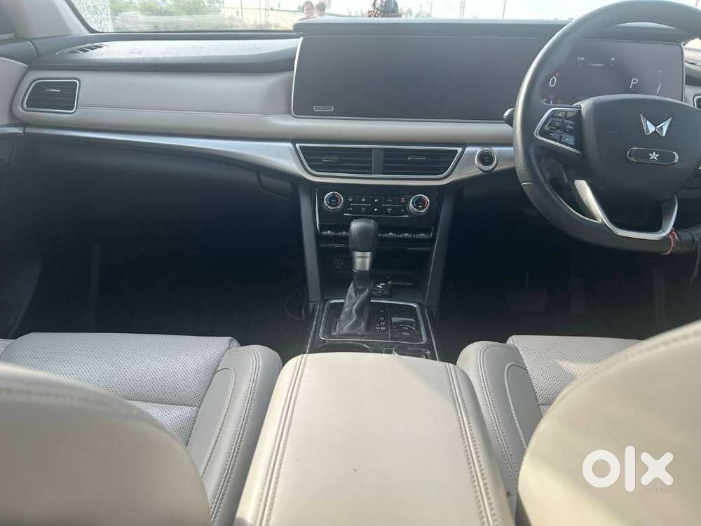 Mahindra Xuv700 2023 Diesel Automatic Top Model (new Condition)