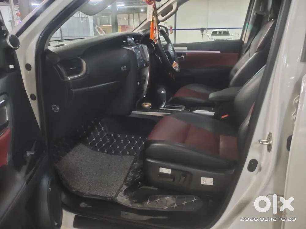 Toyota Fortuner Legender 2025