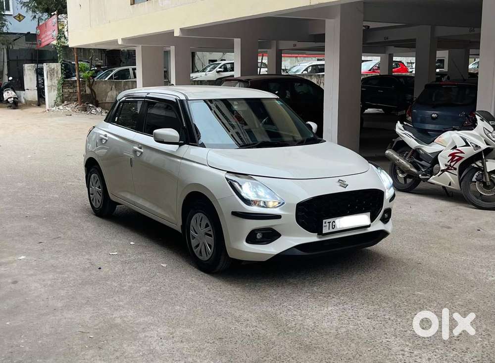 Maruti Suzuki Swift Vxi + Manual, 2025, Petrol