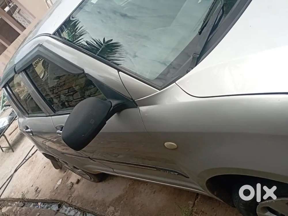 Maruti Suzuki Swift Lxi 2010 Km Driven