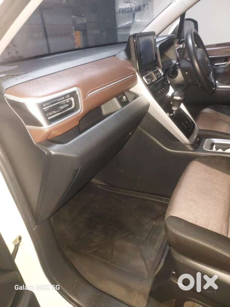 Toyota Innova Hycross 2023 82000 Km Driven