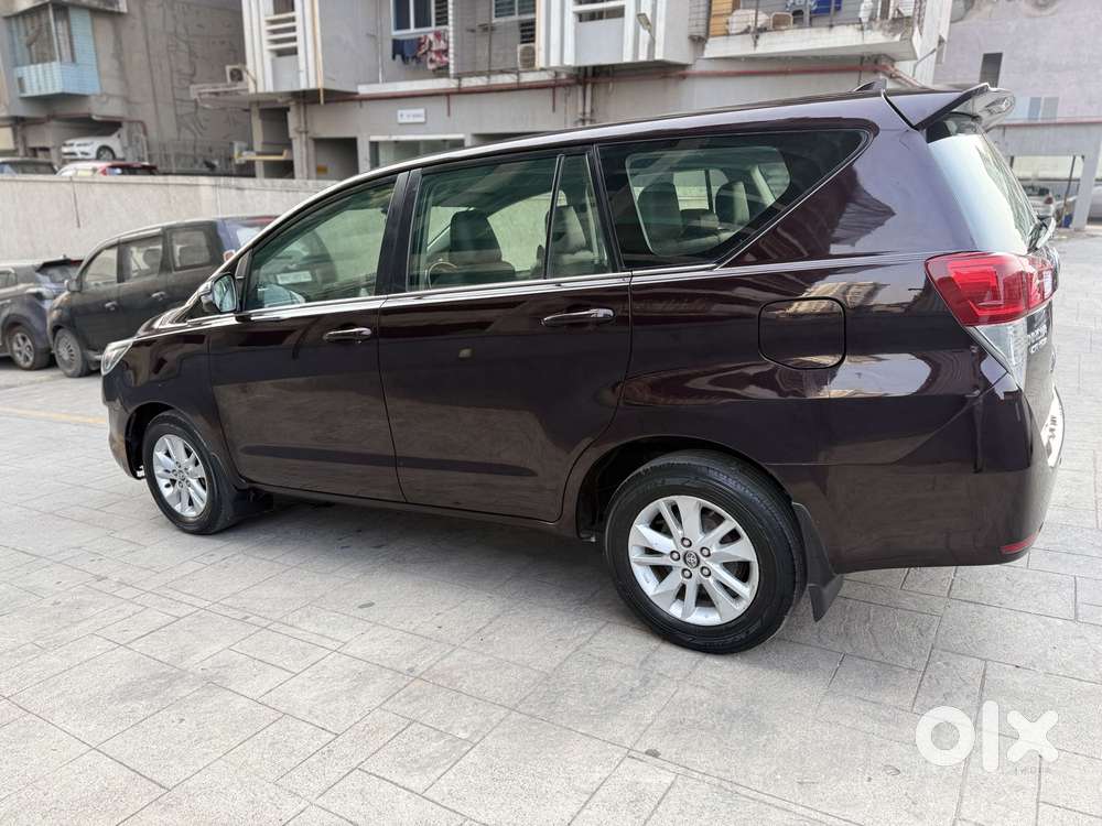 Toyota Innova Crysta 2.8 Gx At 8s, 2016, Diesel