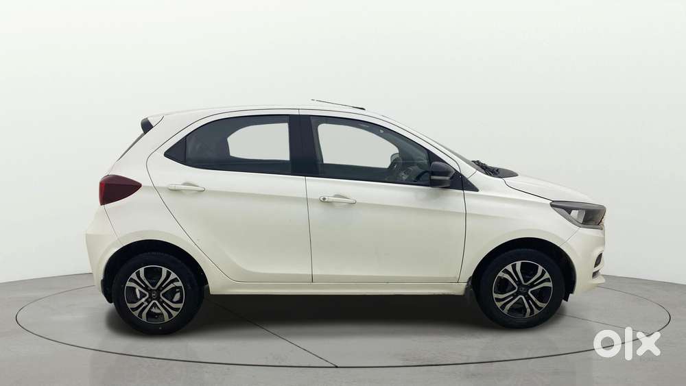 Tata Tiago 1.2 Revotron Xta, 2023, Petrol