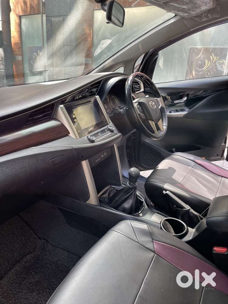 Toyota Innova Crysta [2020-ongoing] 2.4 Vx 8 Str, 2017, Diesel