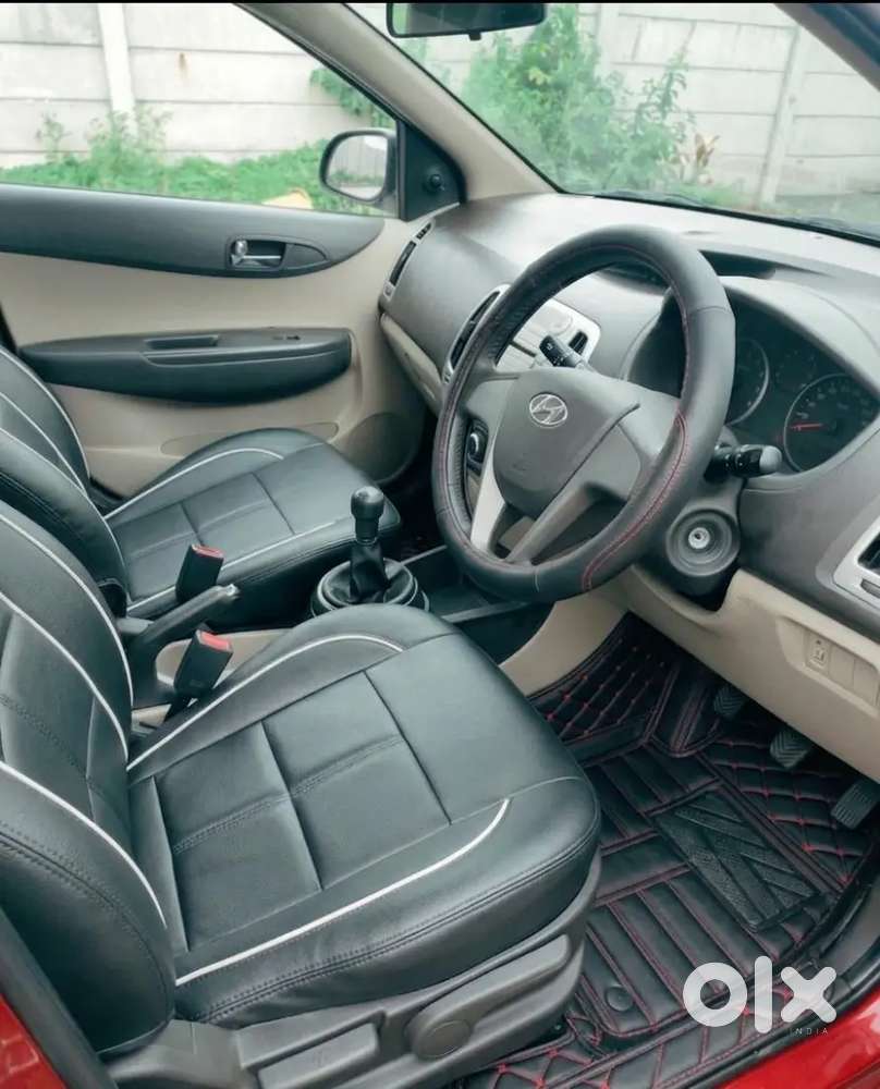 Hyundai I20 2011 Petrol Well Maintained (paper Till 2031)