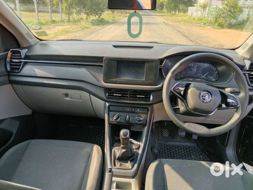 Skoda Kushaq 1.0 Tsi Active, 2022, Petrol