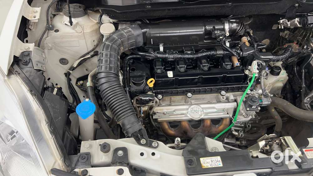 Maruti Suzuki Dzire Vxi Ags, 2022, Petrol
