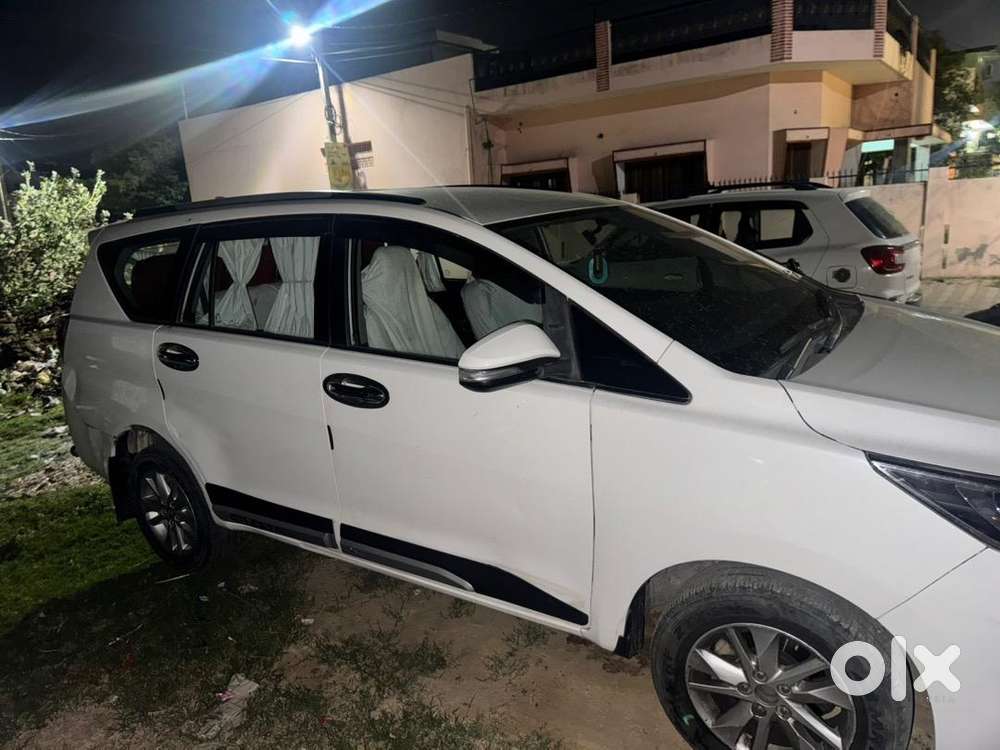Vip Number Toyota Innova Crysta 2016 Diesel Good Condition