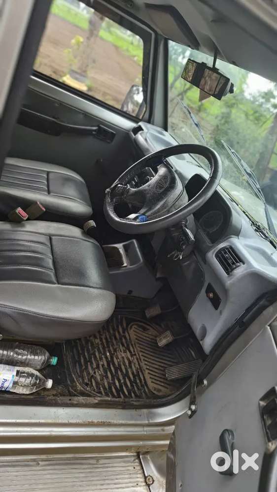 Mahindra Bolero Neo 2009