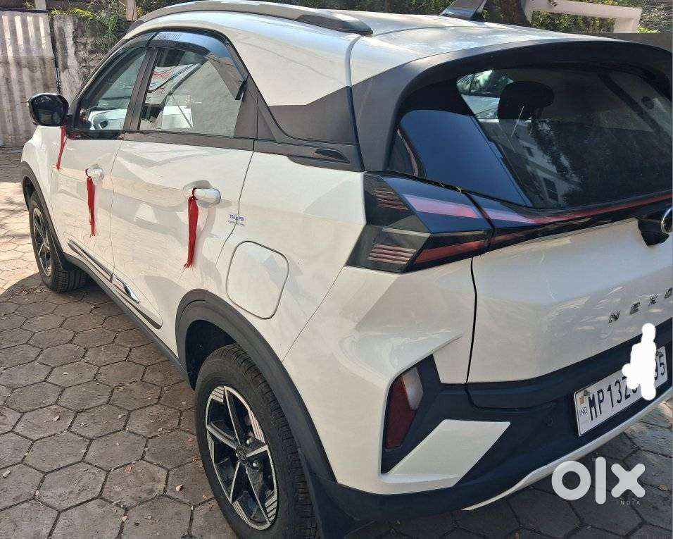 Tata Nexon 1.2 Revotron Xza Plus (o) Amt, 2025, Petrol