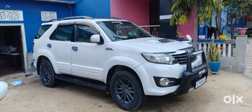 A Well Maintained Fortuner 4*2/4*4
