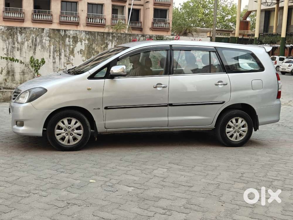 Toyota Innova 2.5 G (diesel) 8 Seater, 2010, Diesel