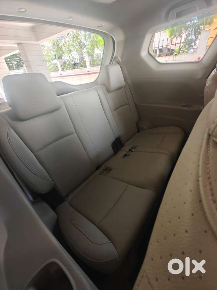 Mahindra Marazzo M8, 2018, Diesel