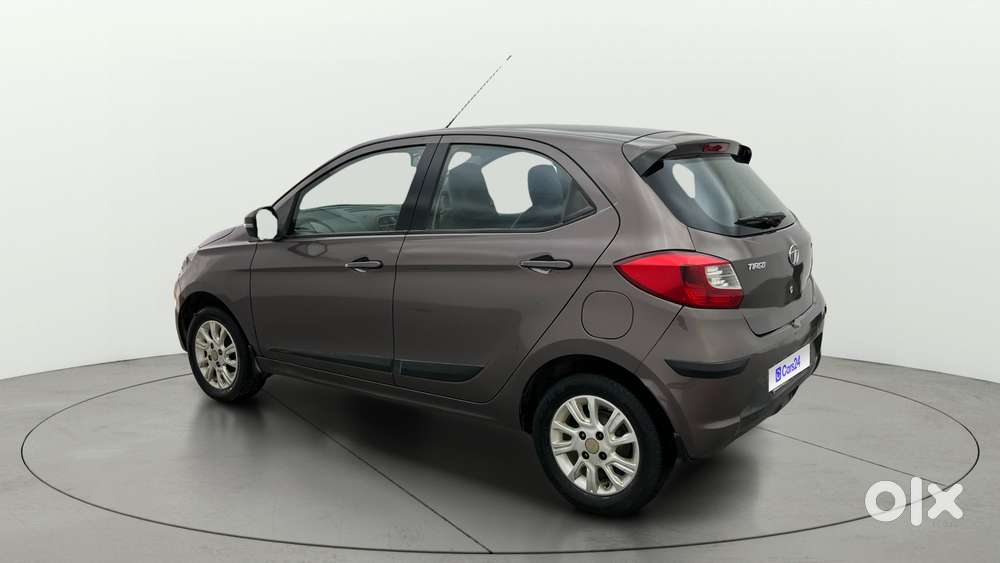Tata Tiago 1.2 Revotron Xza, 2017, Petrol