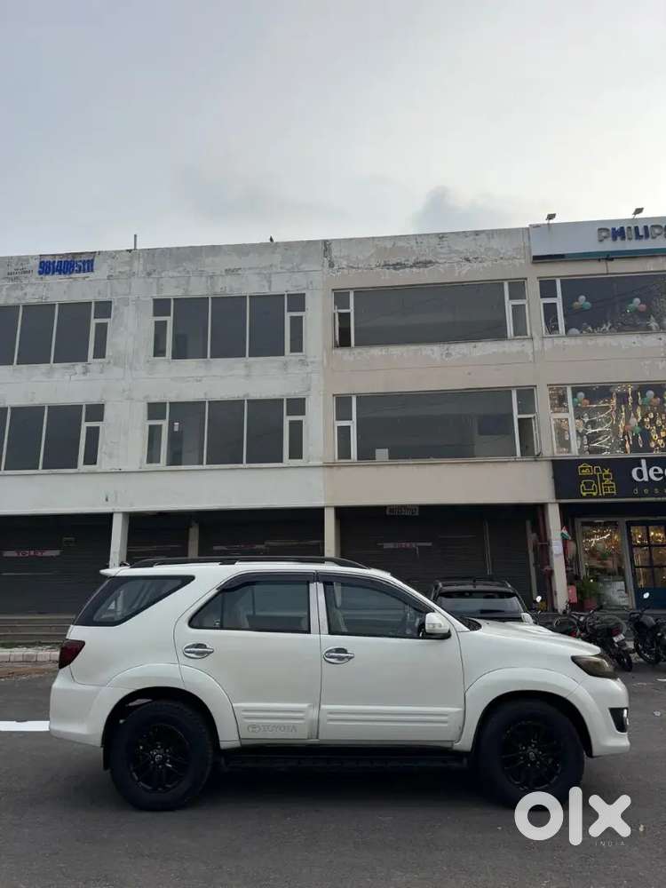 Toyota Fortuner 2013 Diesel At 126000 Km Driven