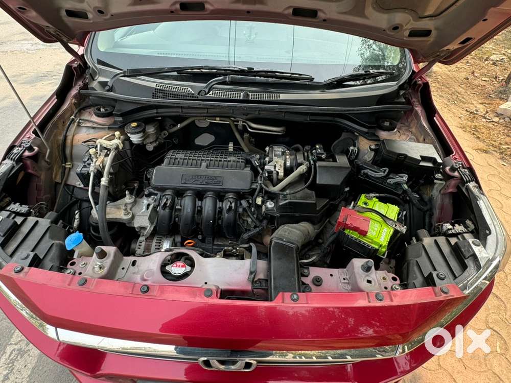 Honda Amaze Vx Cvt Automatic (top Model)  Oct 2021  Cherry Red